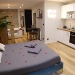 Balneotherapie Et Sauna Hyper Centre Lägenhet